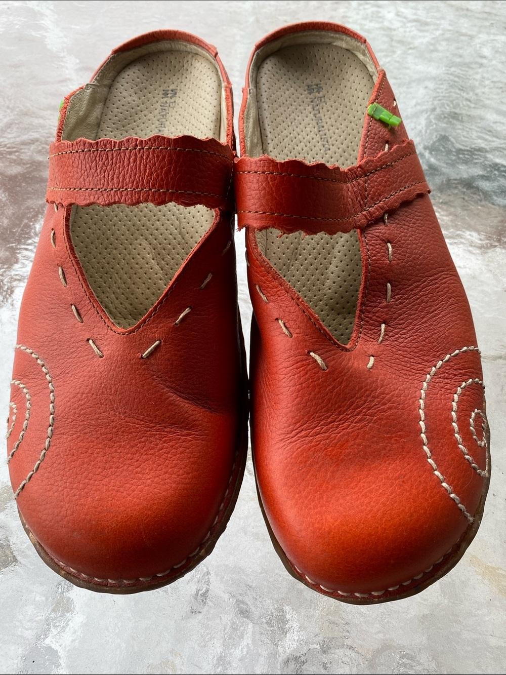 El naturalista orange Leather clog Mary Jane Flats with Green Accent